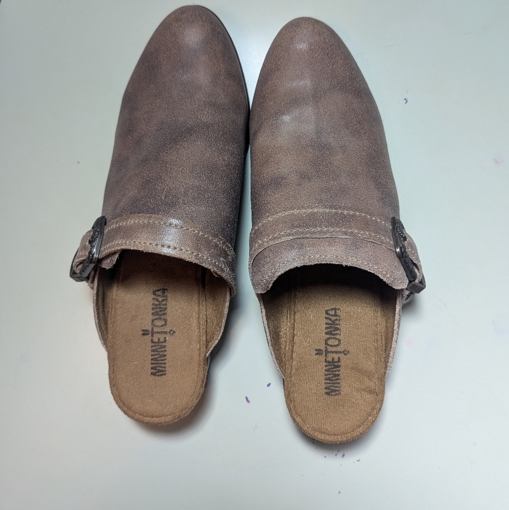 Minnetonka Mules
